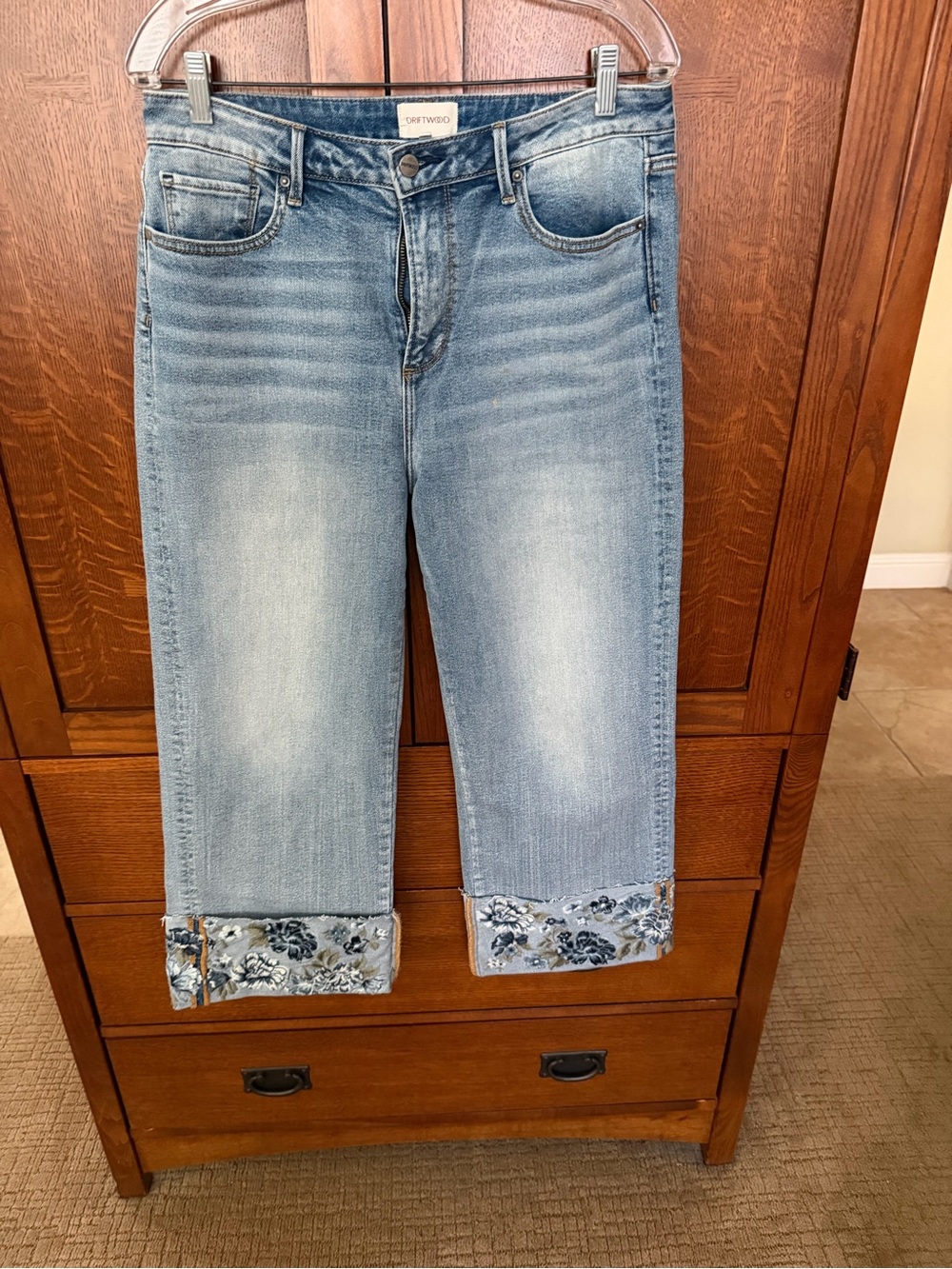DRIFTWOOD Charlee Bluebell Light Wash Women's Cropped Jeans with Floral Cuff